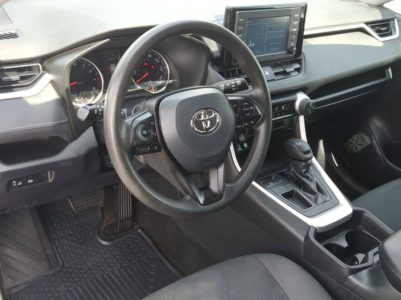 Thumbnail: 2019 Toyota RAV4 - 10