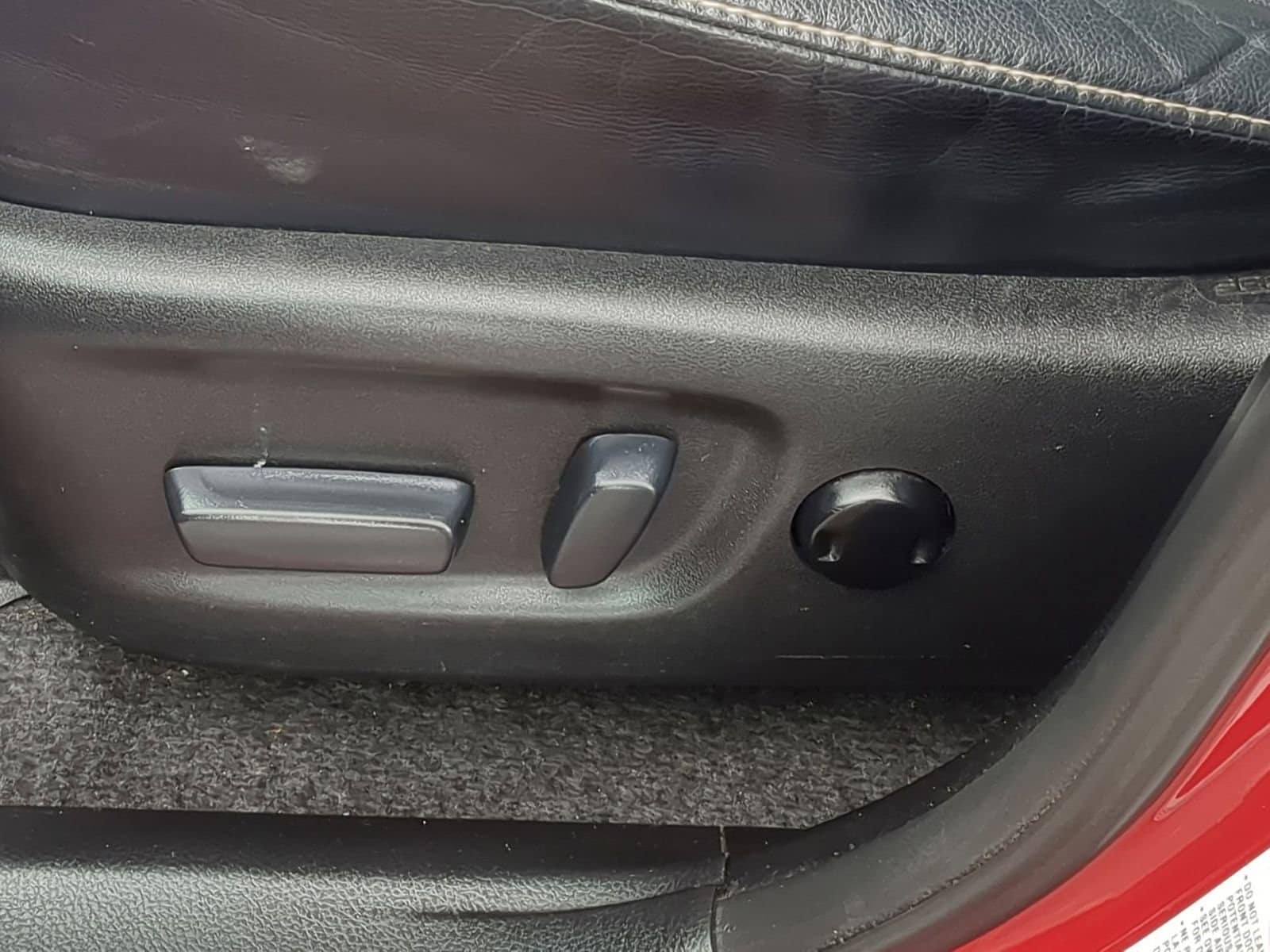 Thumbnail: 2013 Toyota RAV4 - 17