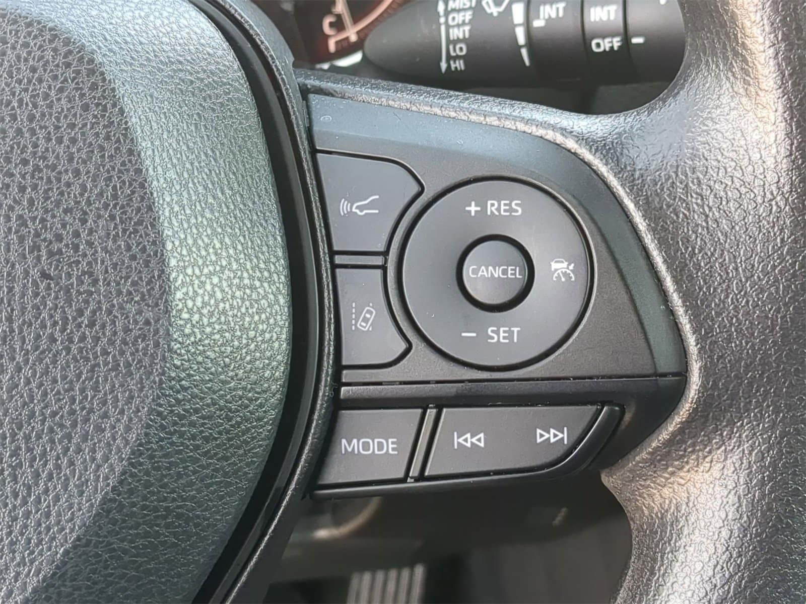 Thumbnail: 2024 Toyota RAV4 - 31