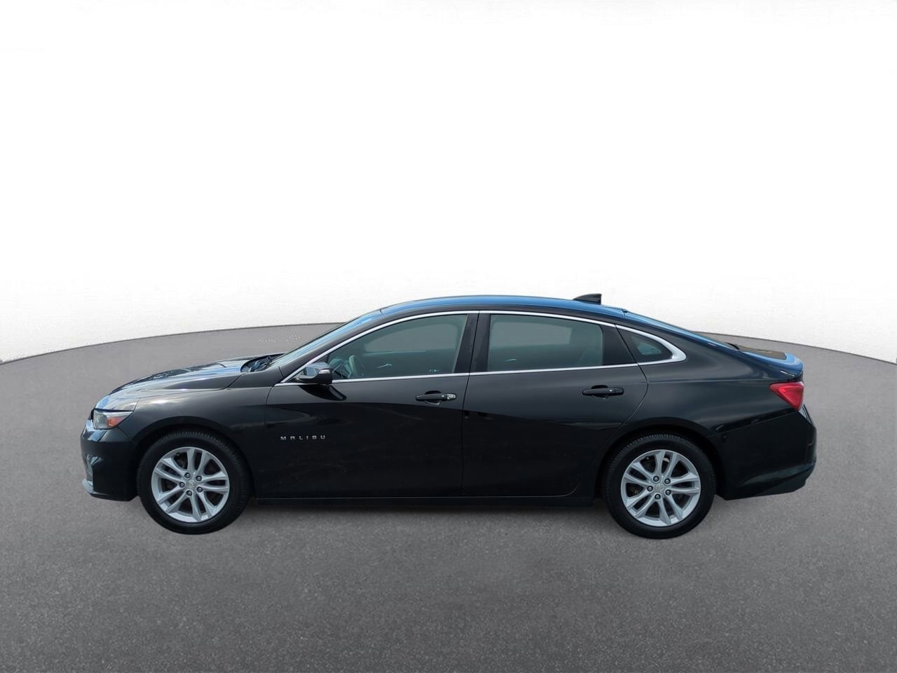 Thumbnail: 2016 Chevrolet Malibu - 5