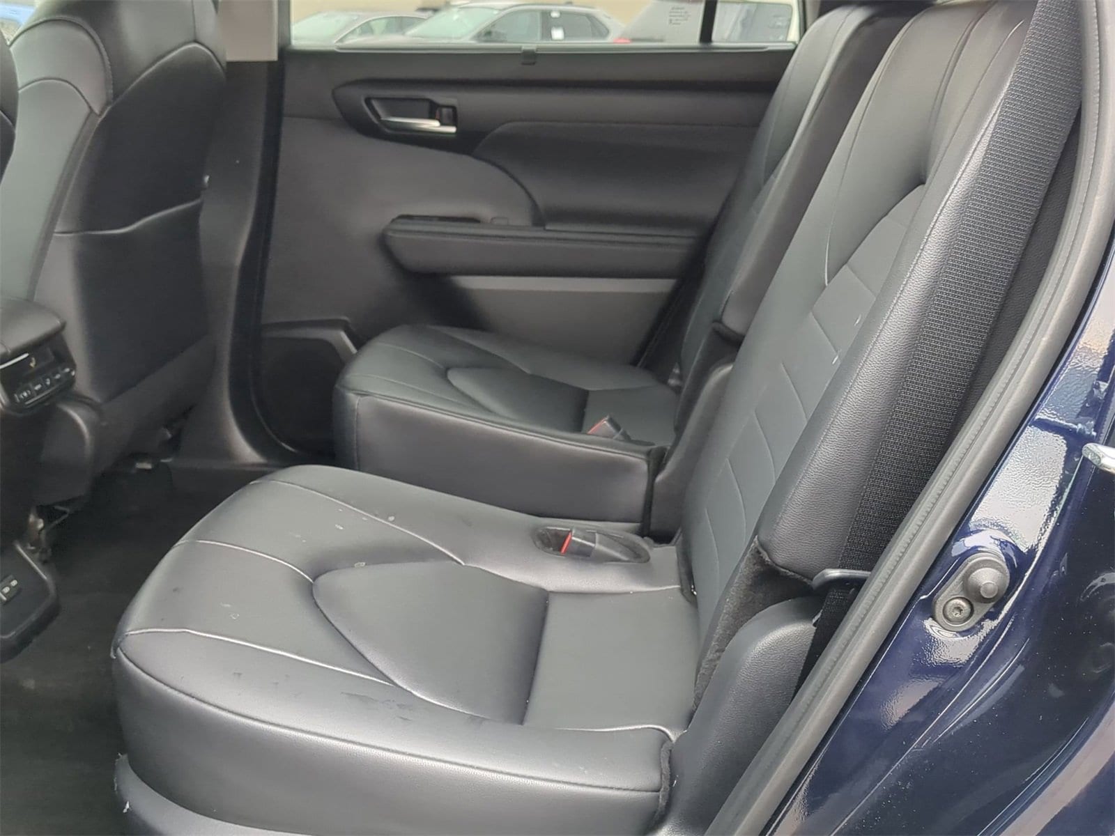 Thumbnail: 2025 Toyota Highlander - 26