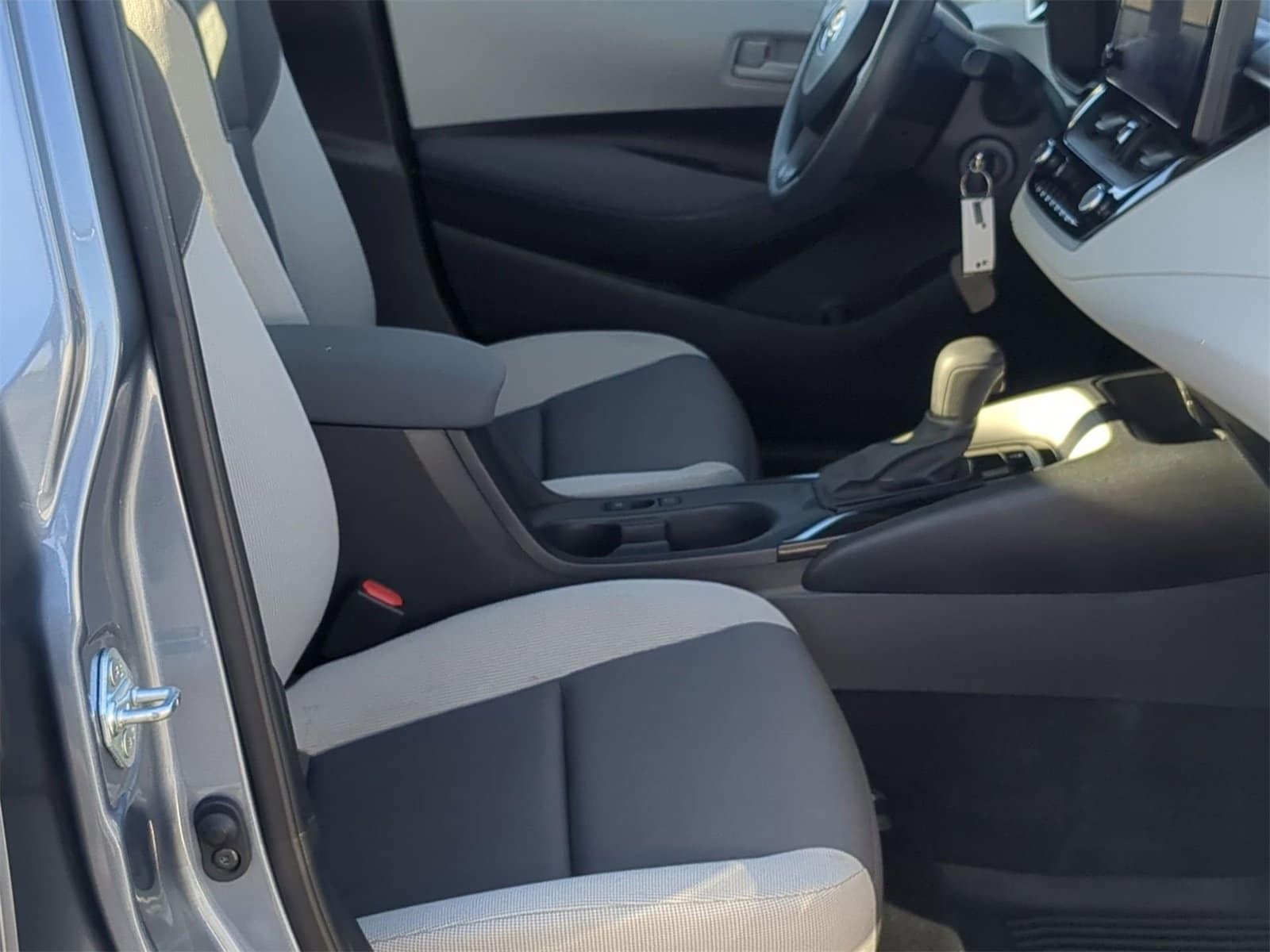 Thumbnail: 2023 Toyota Corolla - 29