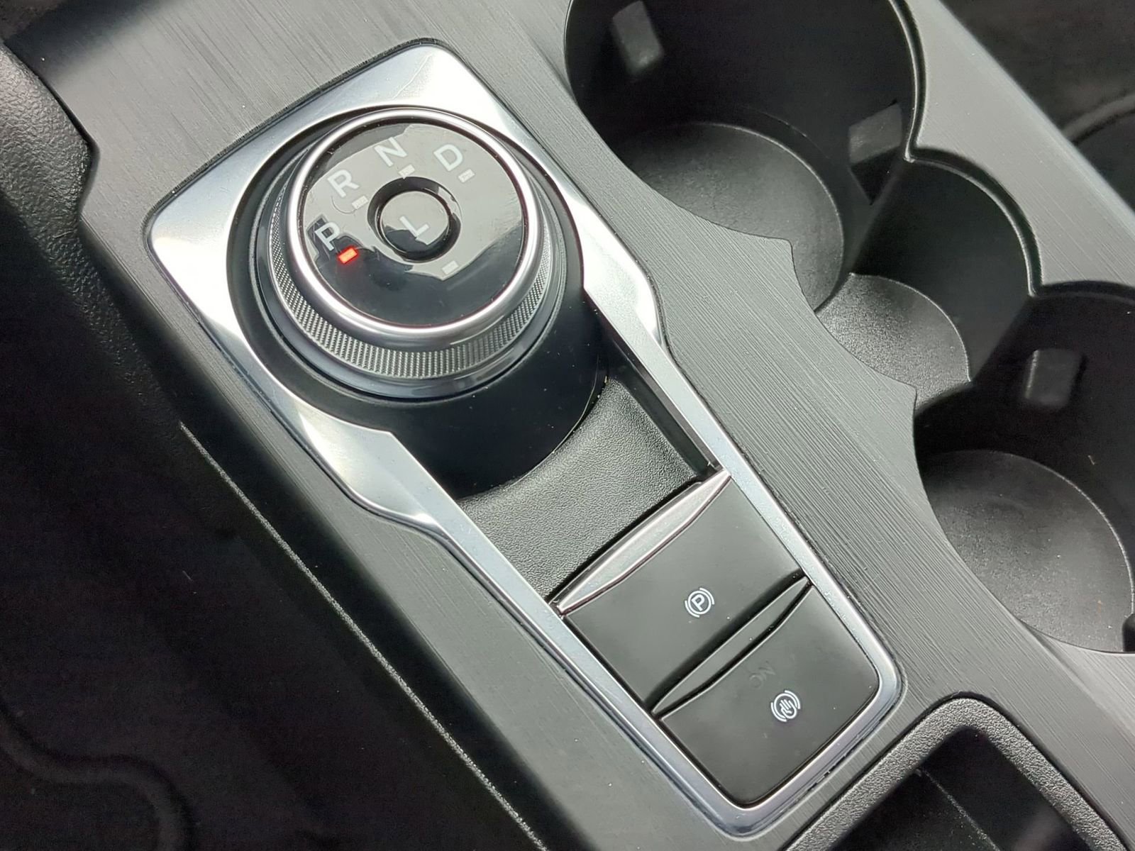 Thumbnail: 2023 Ford Escape - 32