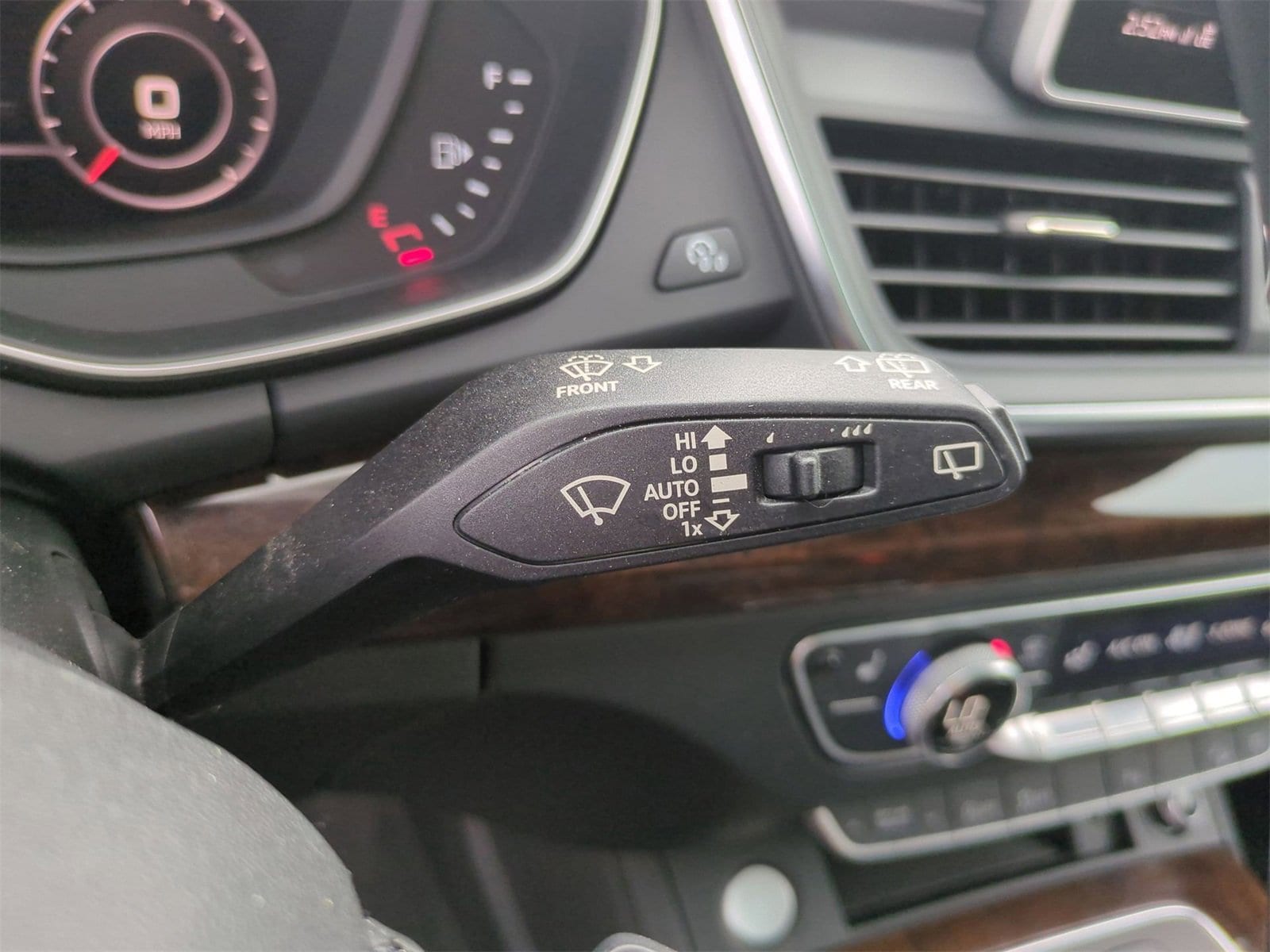 Thumbnail: 2020 Audi Q5 - 24