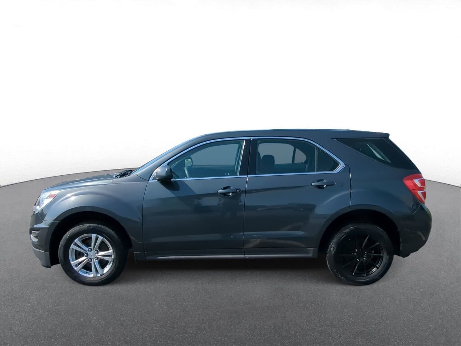 Thumbnail: 2017 Chevrolet Equinox - 5