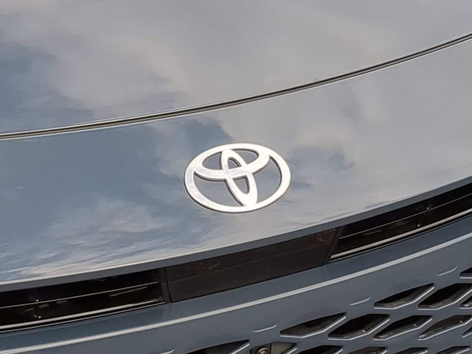 Thumbnail: 2025 Toyota Crown Signia - 12