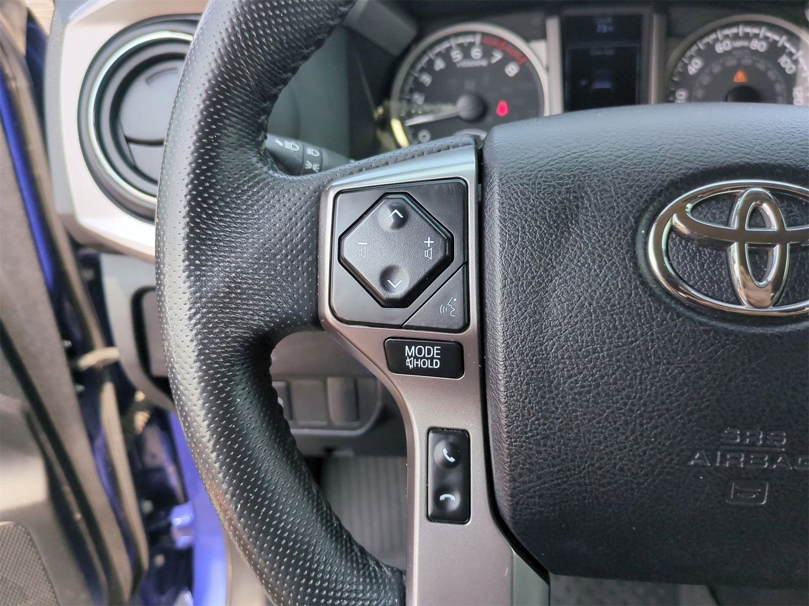 Thumbnail: 2022 Toyota Tacoma - 21