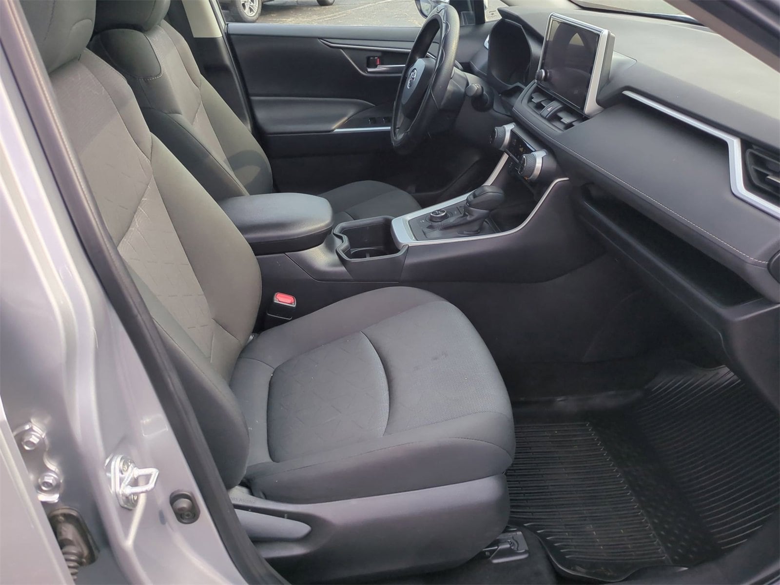 Thumbnail: 2024 Toyota RAV4 - 21