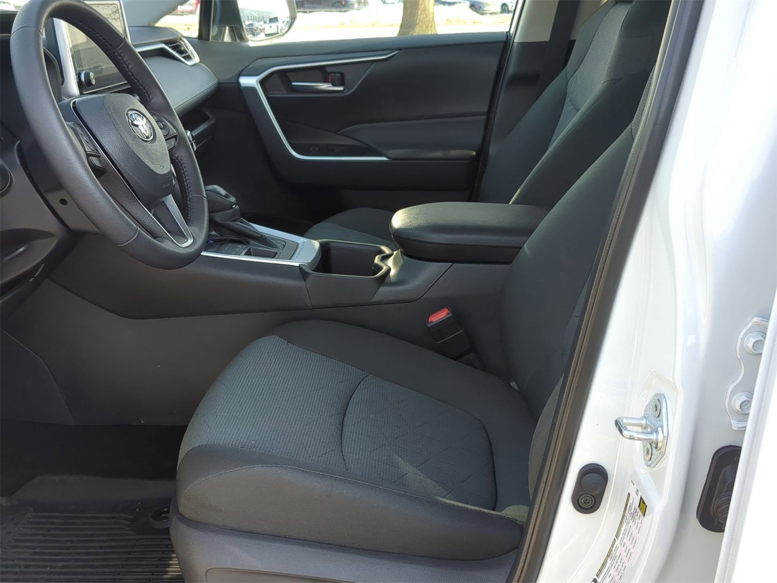 Thumbnail: 2025 Toyota RAV4 - 23