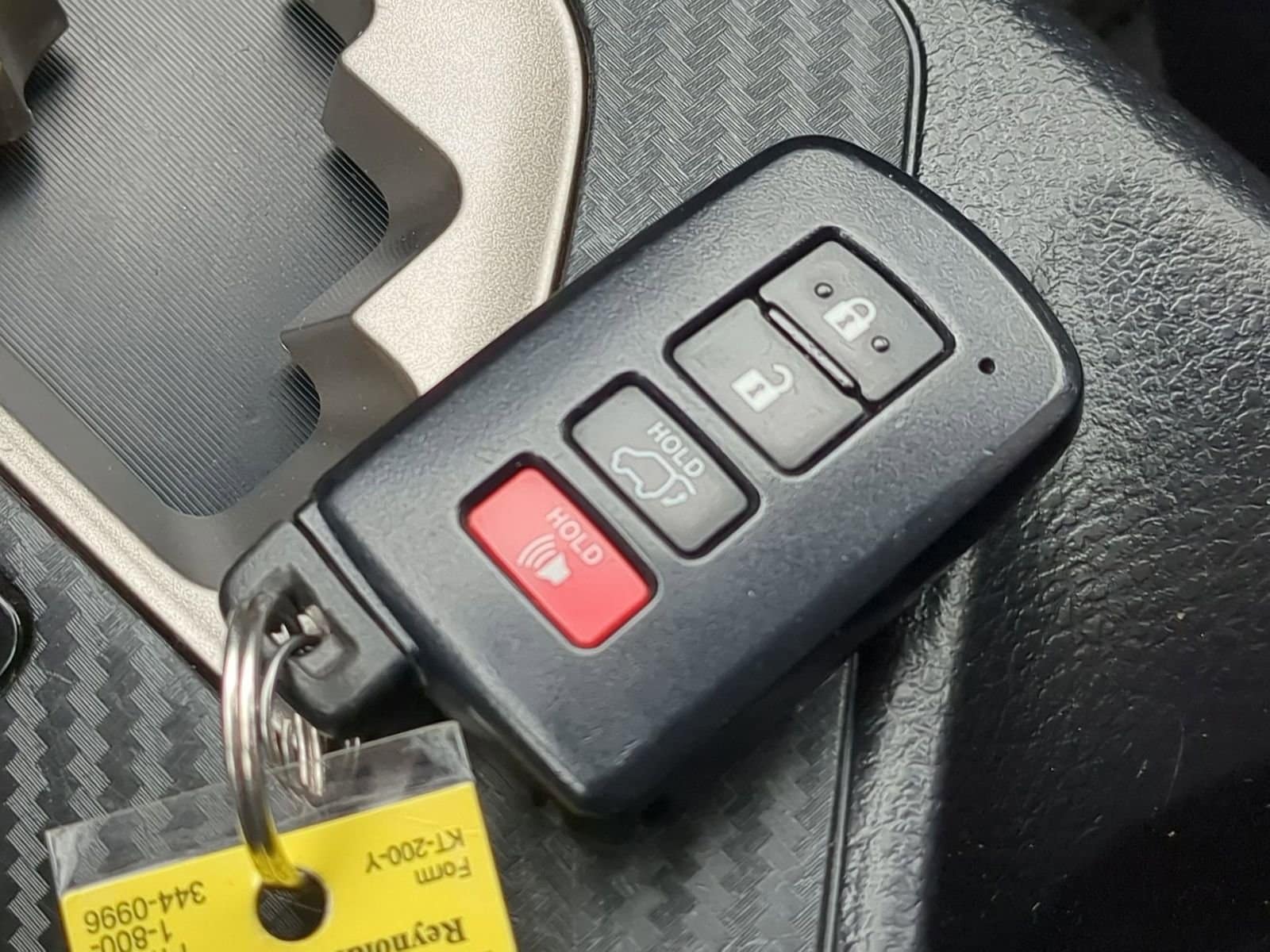 Thumbnail: 2013 Toyota RAV4 - 33