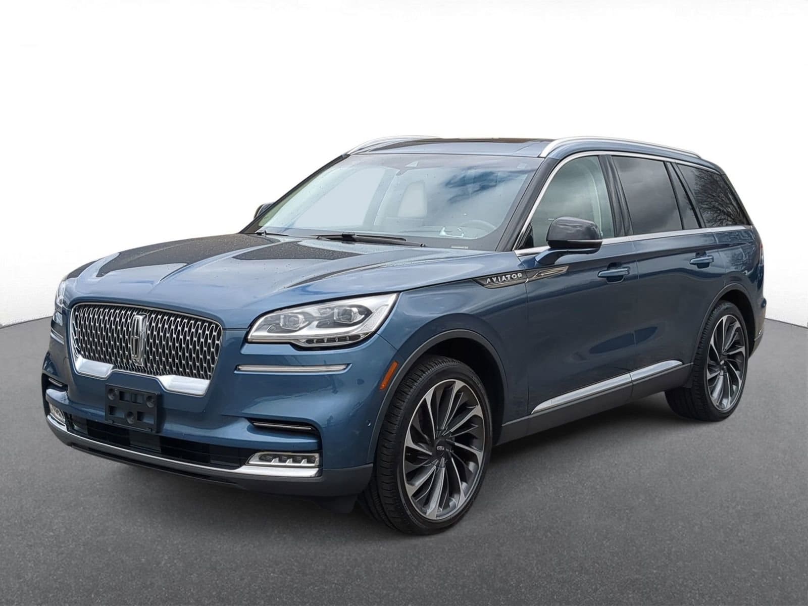 Thumbnail: 2020 Lincoln Aviator - 4