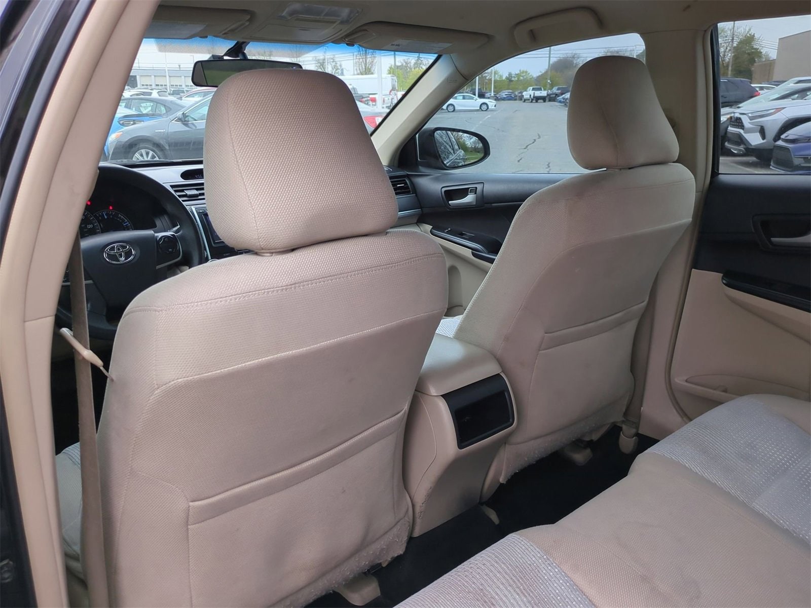 Thumbnail: 2012 Toyota Camry - 16