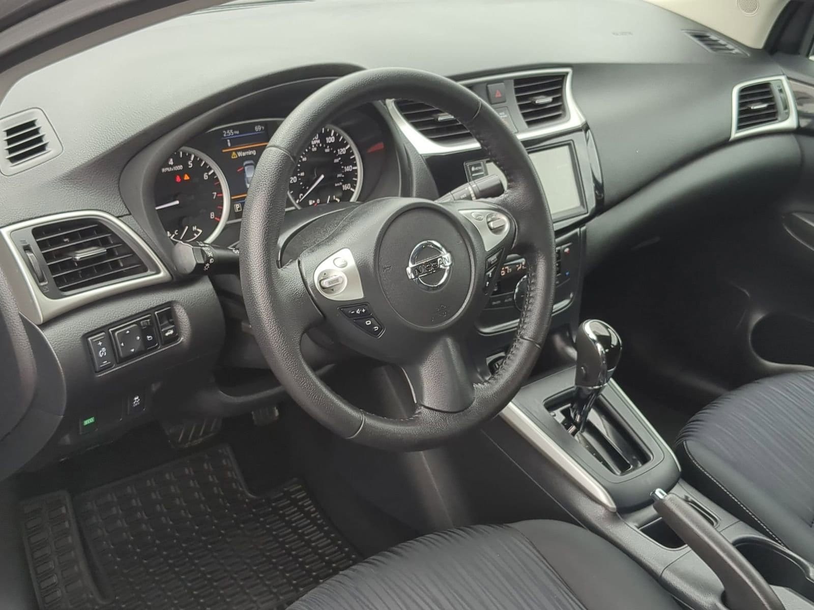 Thumbnail: 2019 Nissan Sentra - 10