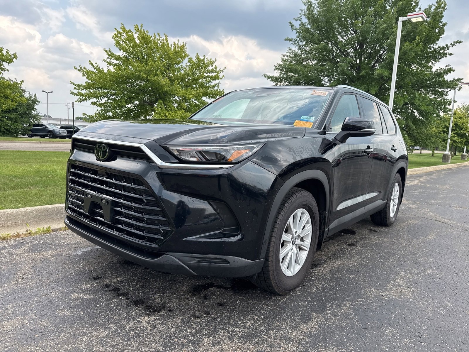 2024 Toyota Grand Highlander XLE Hero Image