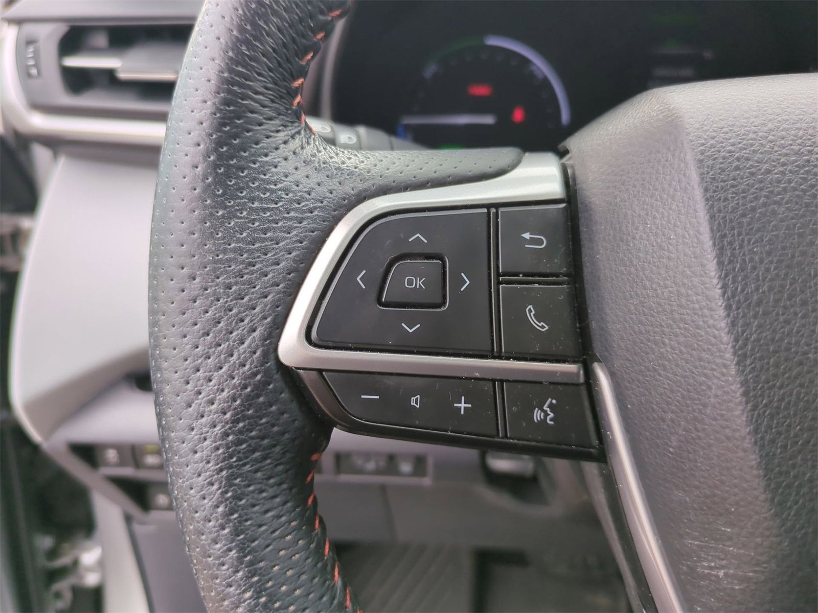 Thumbnail: 2021 Toyota Sienna - 22