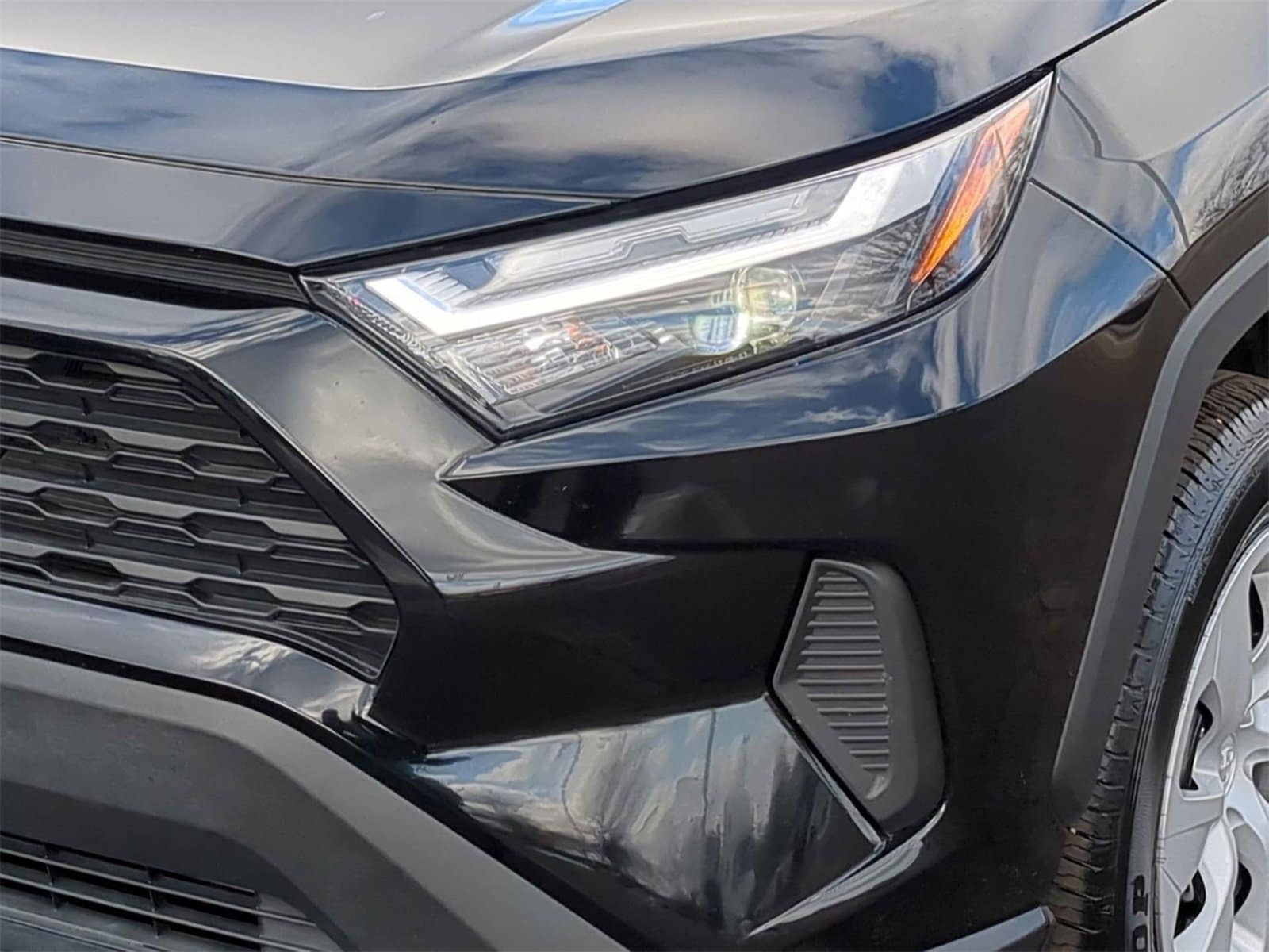 Thumbnail: 2025 Toyota RAV4 - 18