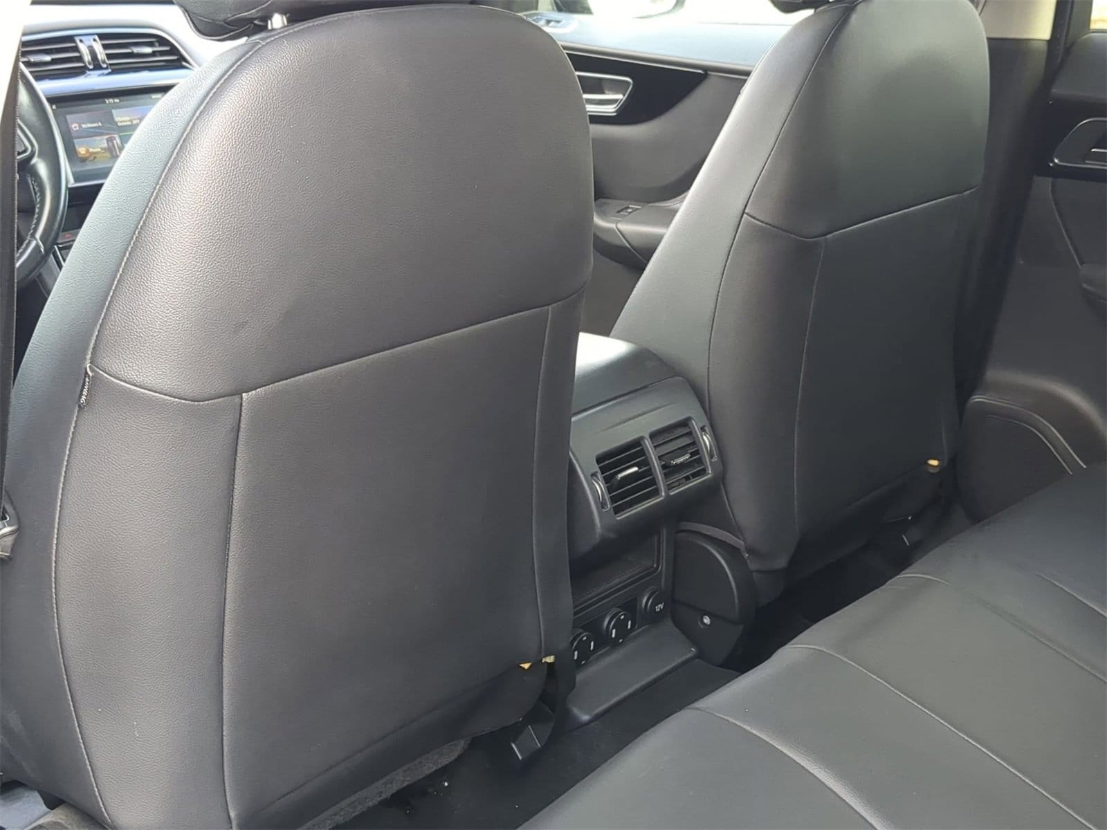 Thumbnail: 2017 Jaguar F-Pace - 25