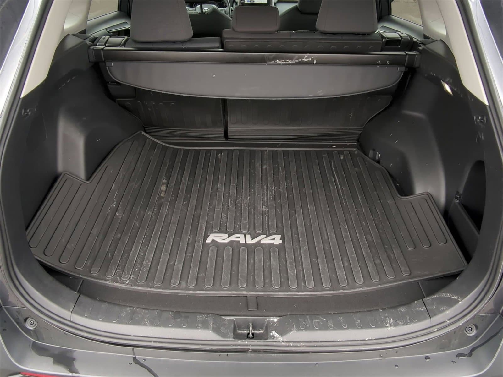 Thumbnail: 2025 Toyota RAV4 - 39