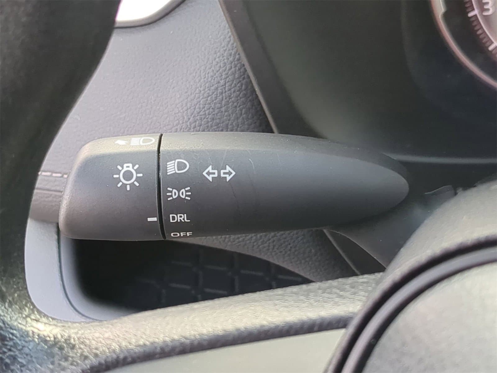 Thumbnail: 2025 Toyota RAV4 - 33