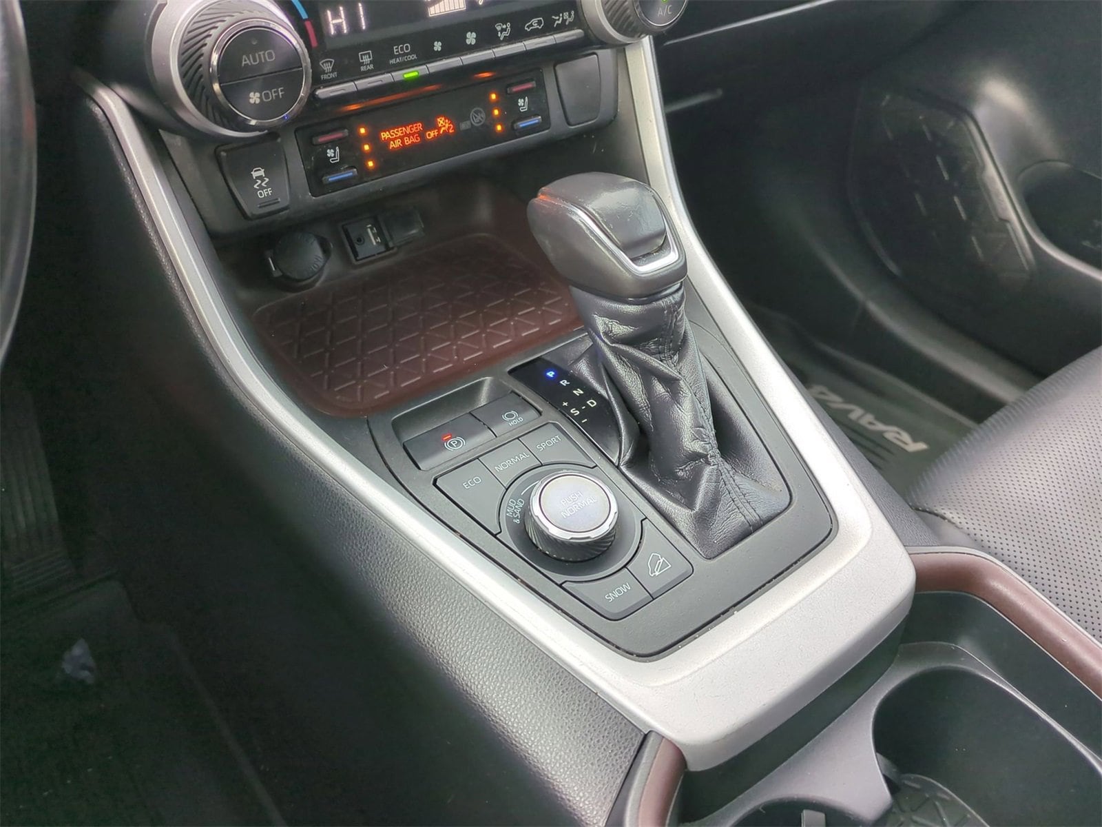 Thumbnail: 2019 Toyota RAV4 - 33