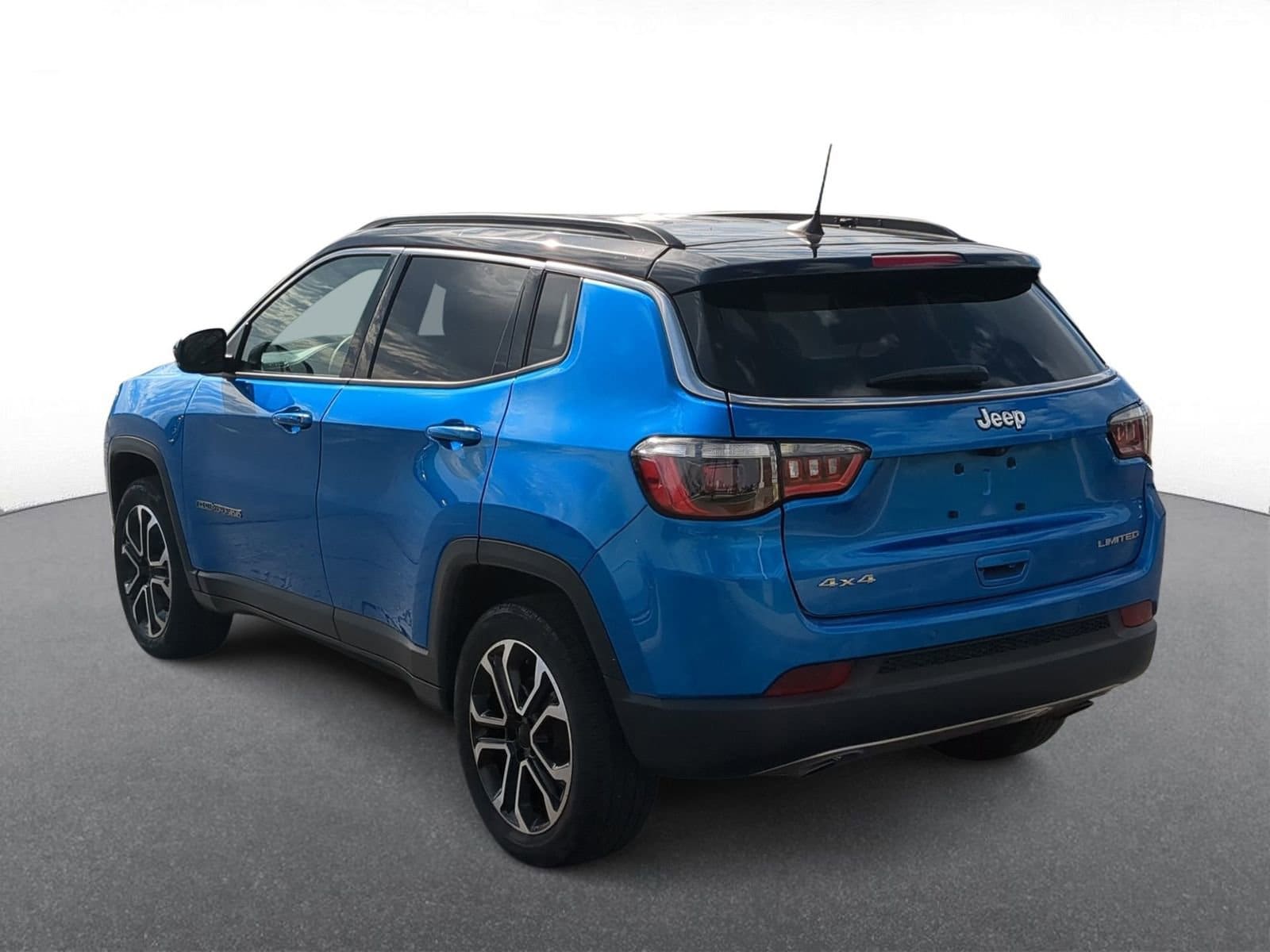 Thumbnail: 2023 Jeep Compass - 6