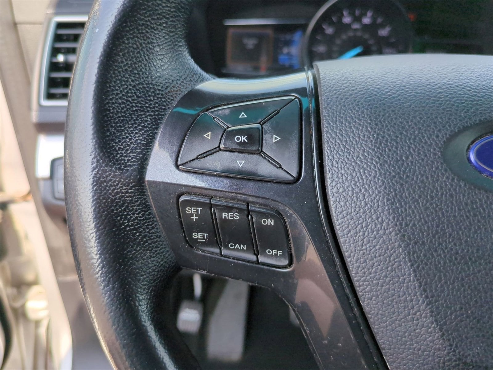 Thumbnail: 2016 Ford Explorer - 21