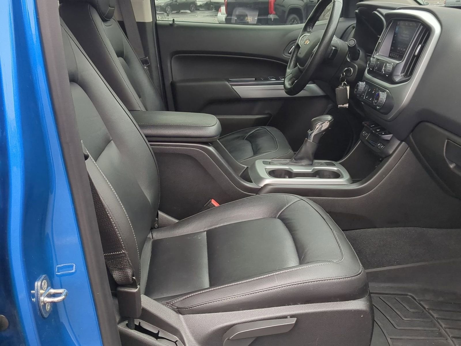 Thumbnail: 2022 Chevrolet Colorado - 21