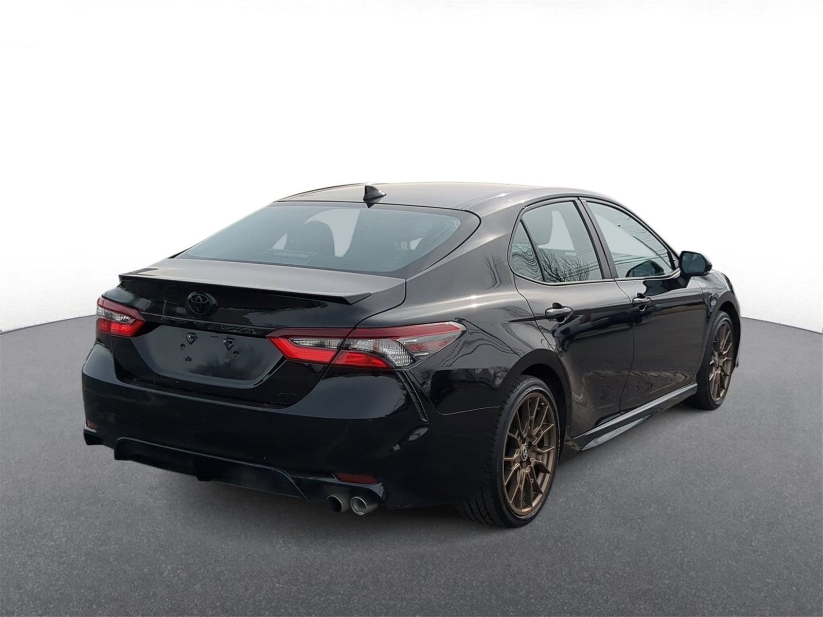 Thumbnail: 2023 Toyota Camry - 8