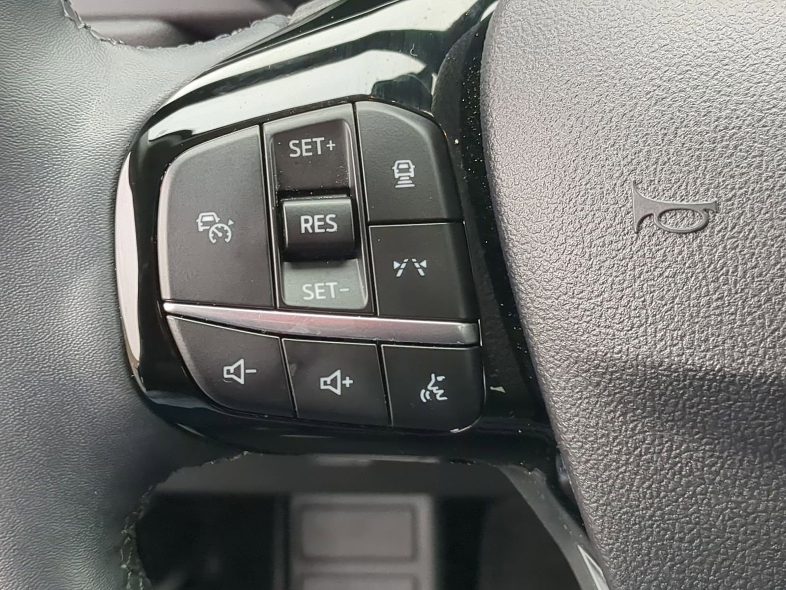 Thumbnail: 2023 Ford Escape - 23