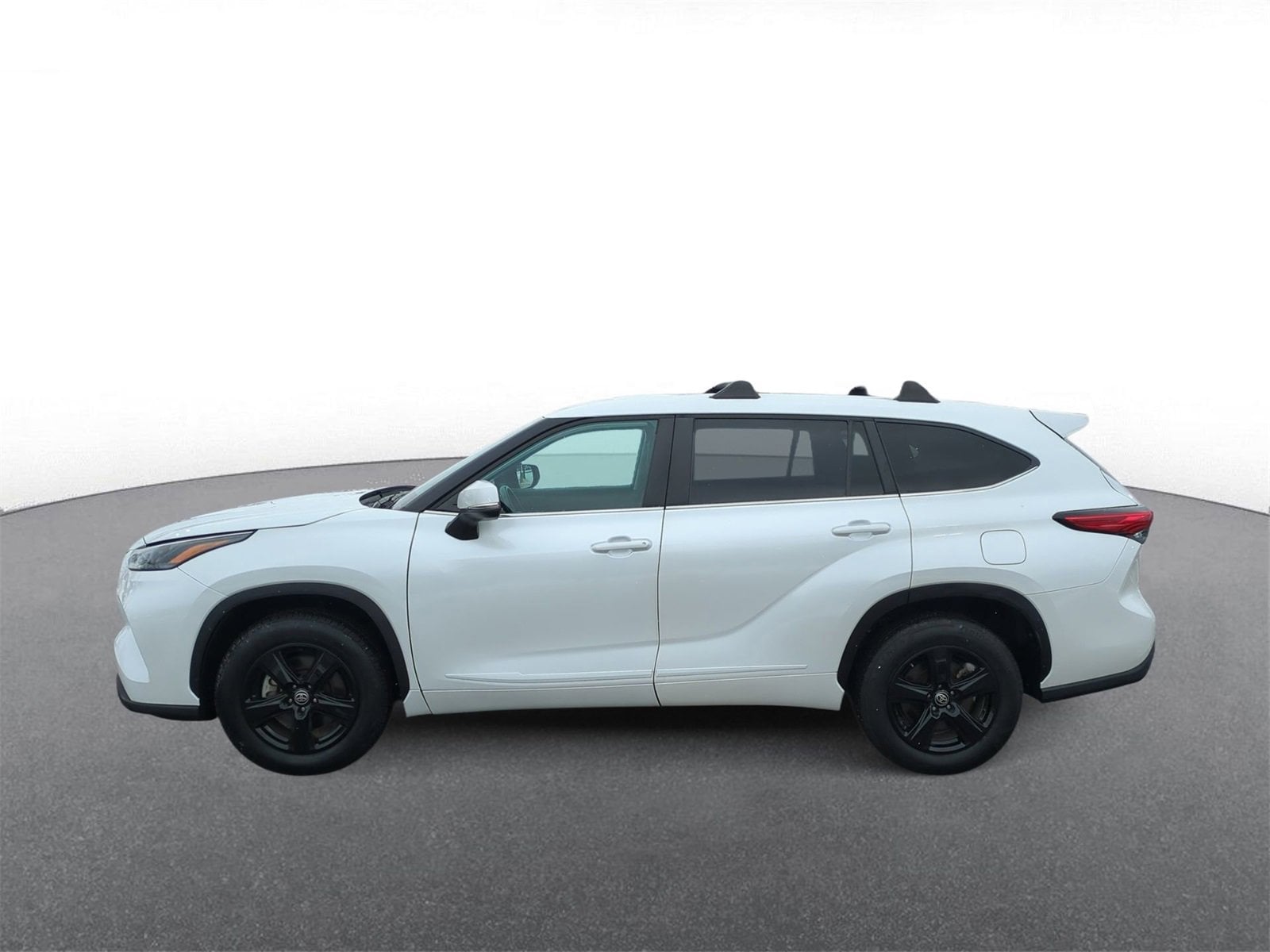 Thumbnail: 2023 Toyota Highlander - 5