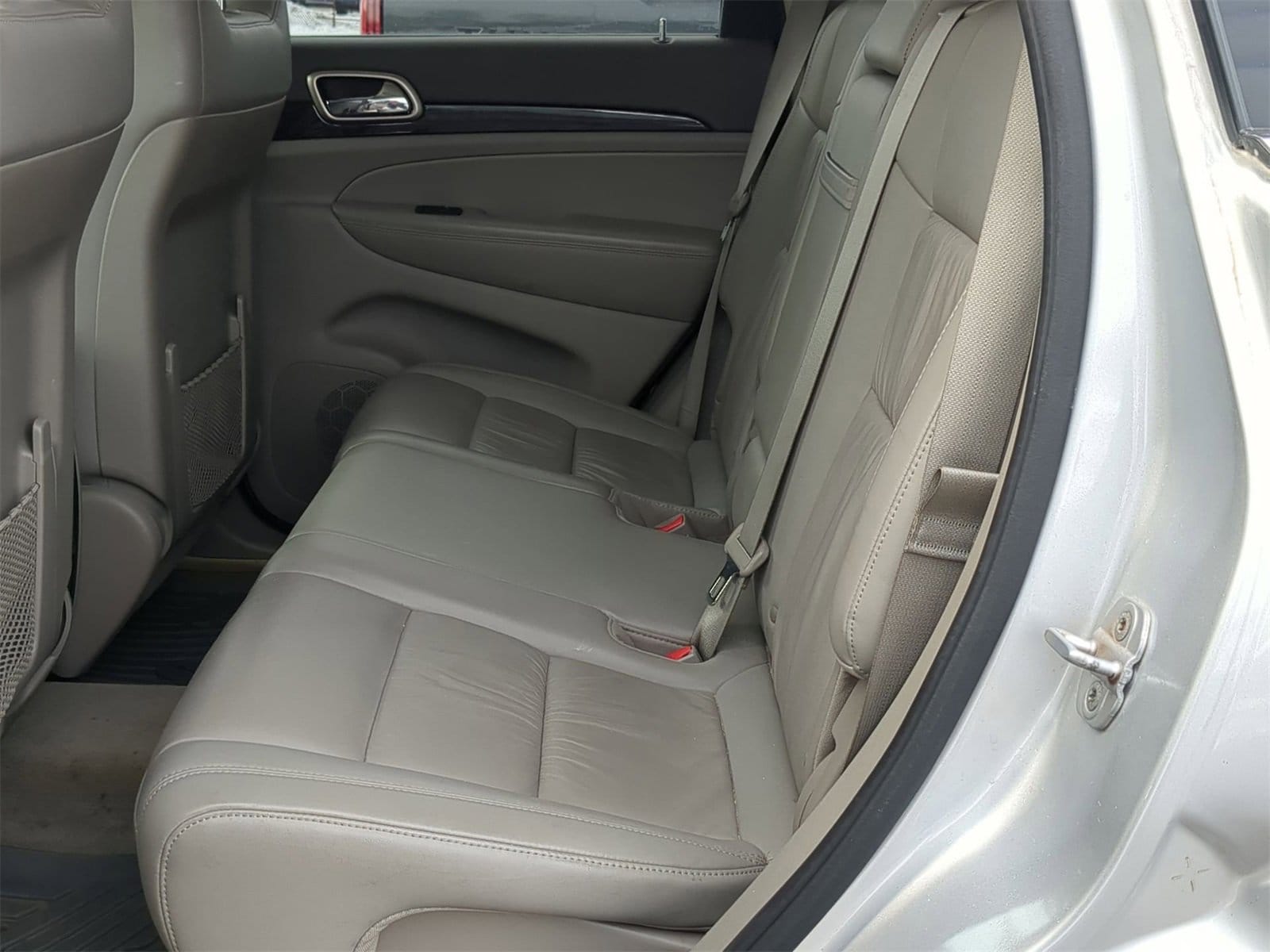 Thumbnail: 2011 Jeep Grand Cherokee - 26