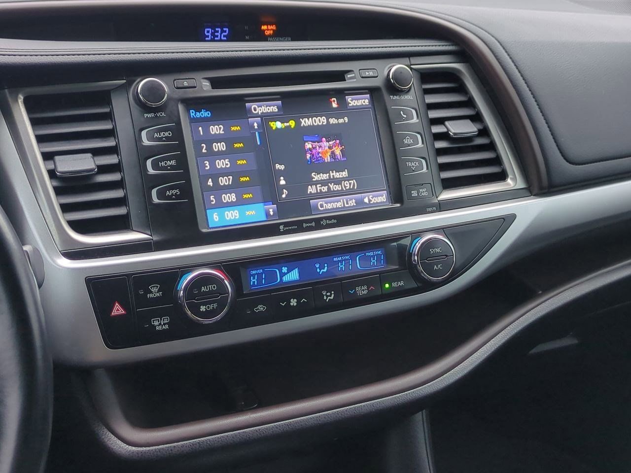 Thumbnail: 2017 Toyota Highlander - 28