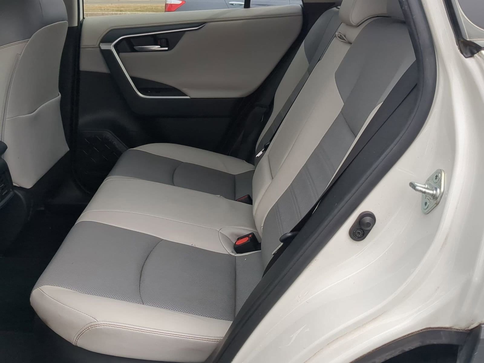 Thumbnail: 2020 Toyota RAV4 - 19