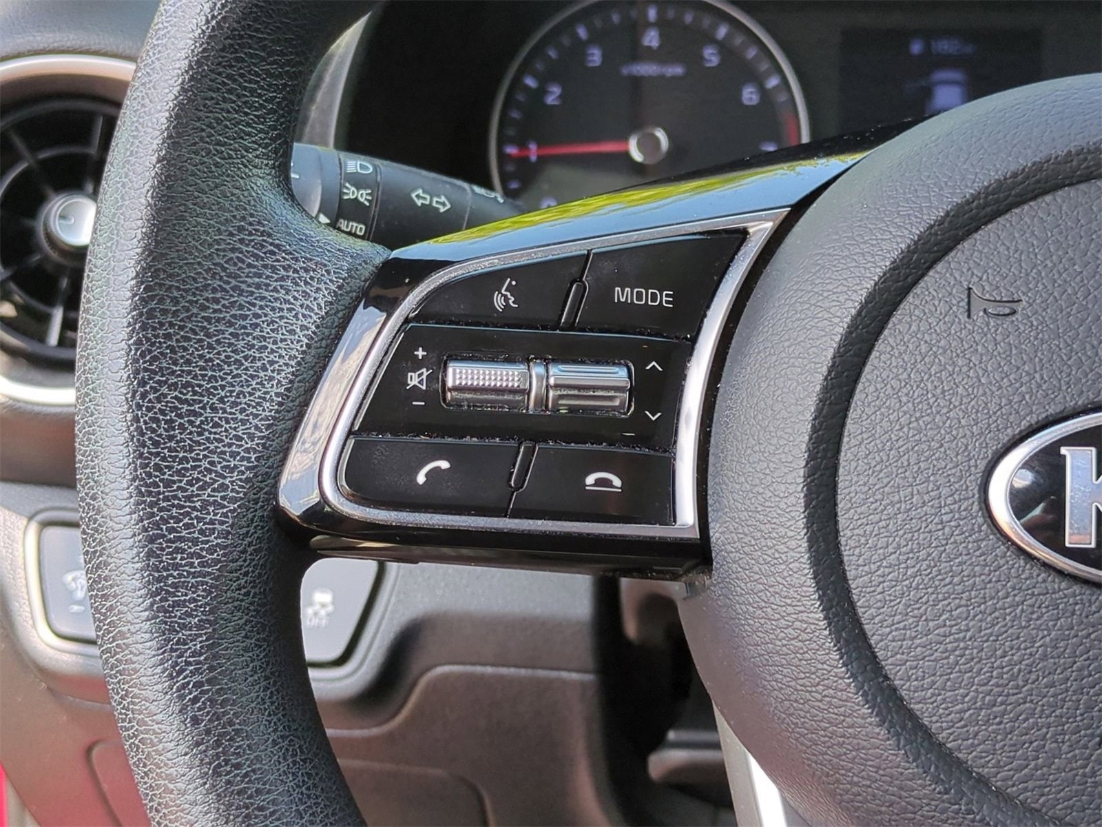Thumbnail: 2019 Kia Forte - 21