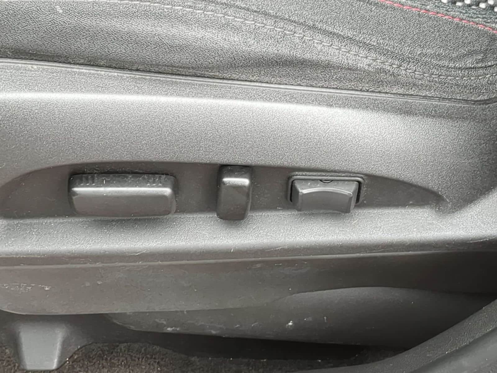 Thumbnail: 2016 Chevrolet Equinox - 17