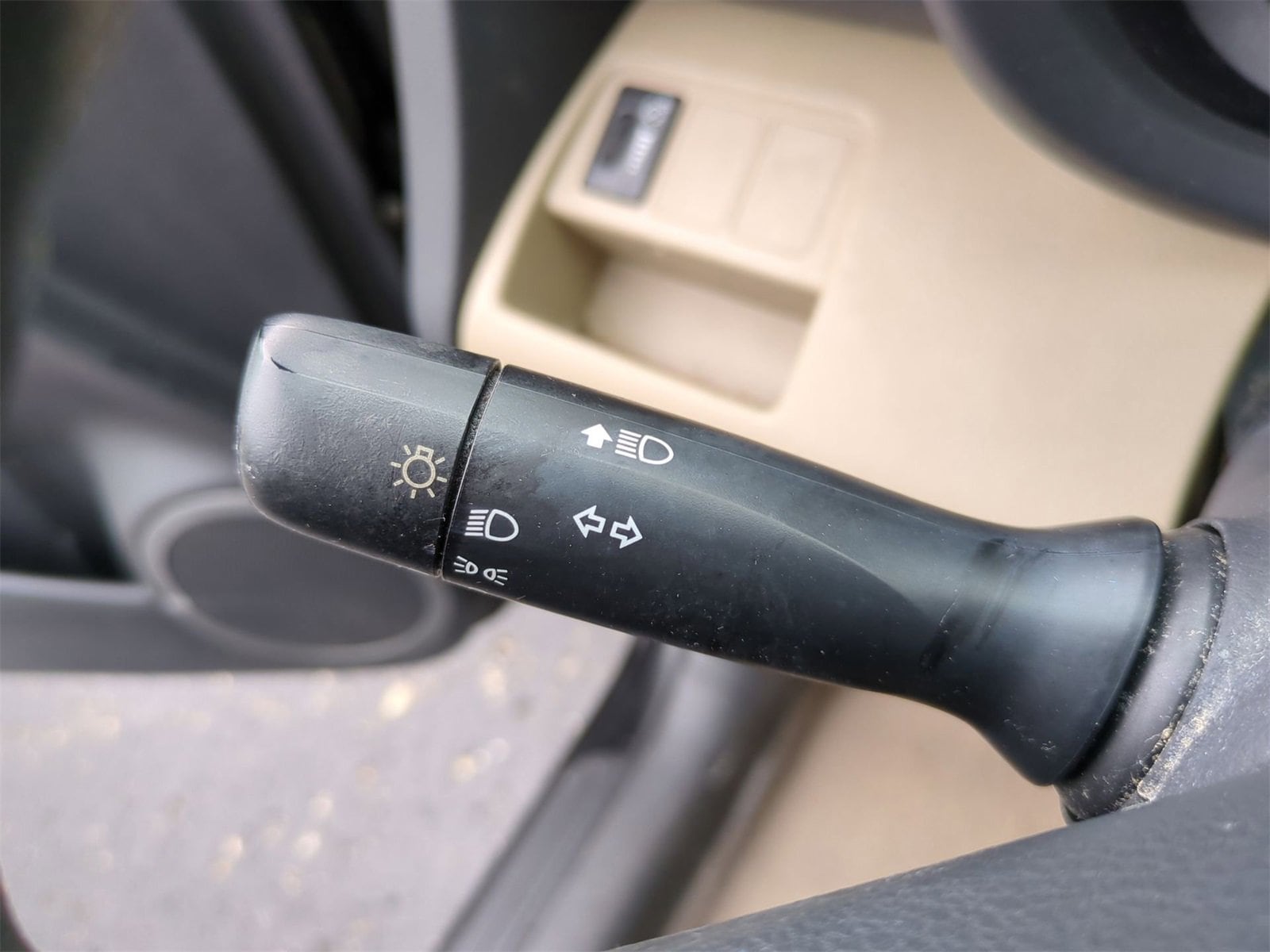 Thumbnail: 2010 Toyota RAV4 - 25