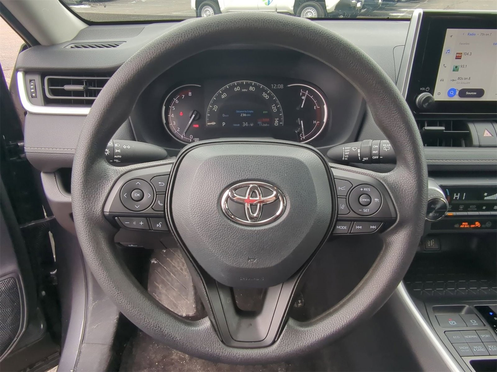 Thumbnail: 2025 Toyota RAV4 - 29