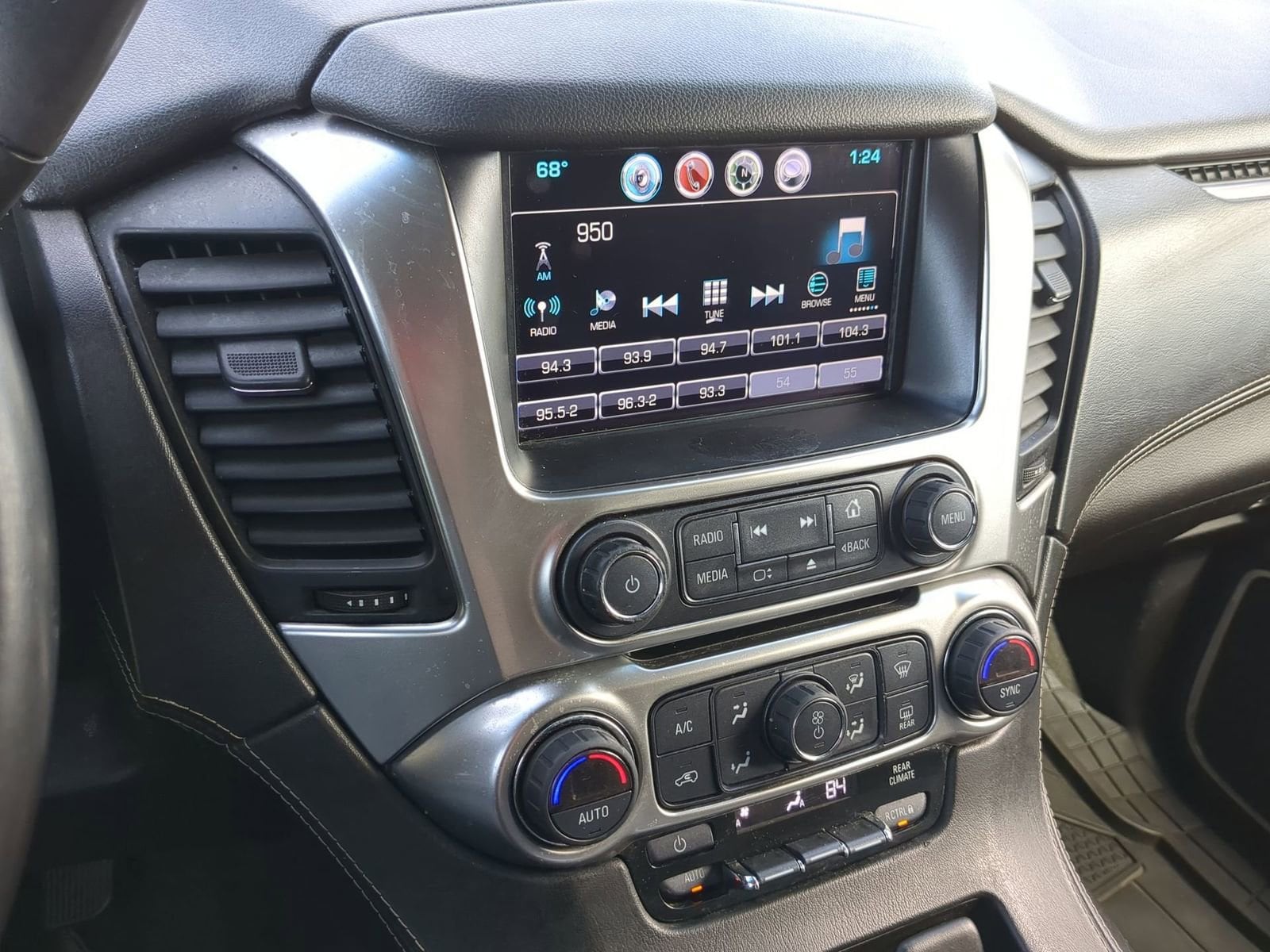 Thumbnail: 2017 Chevrolet Suburban - 26