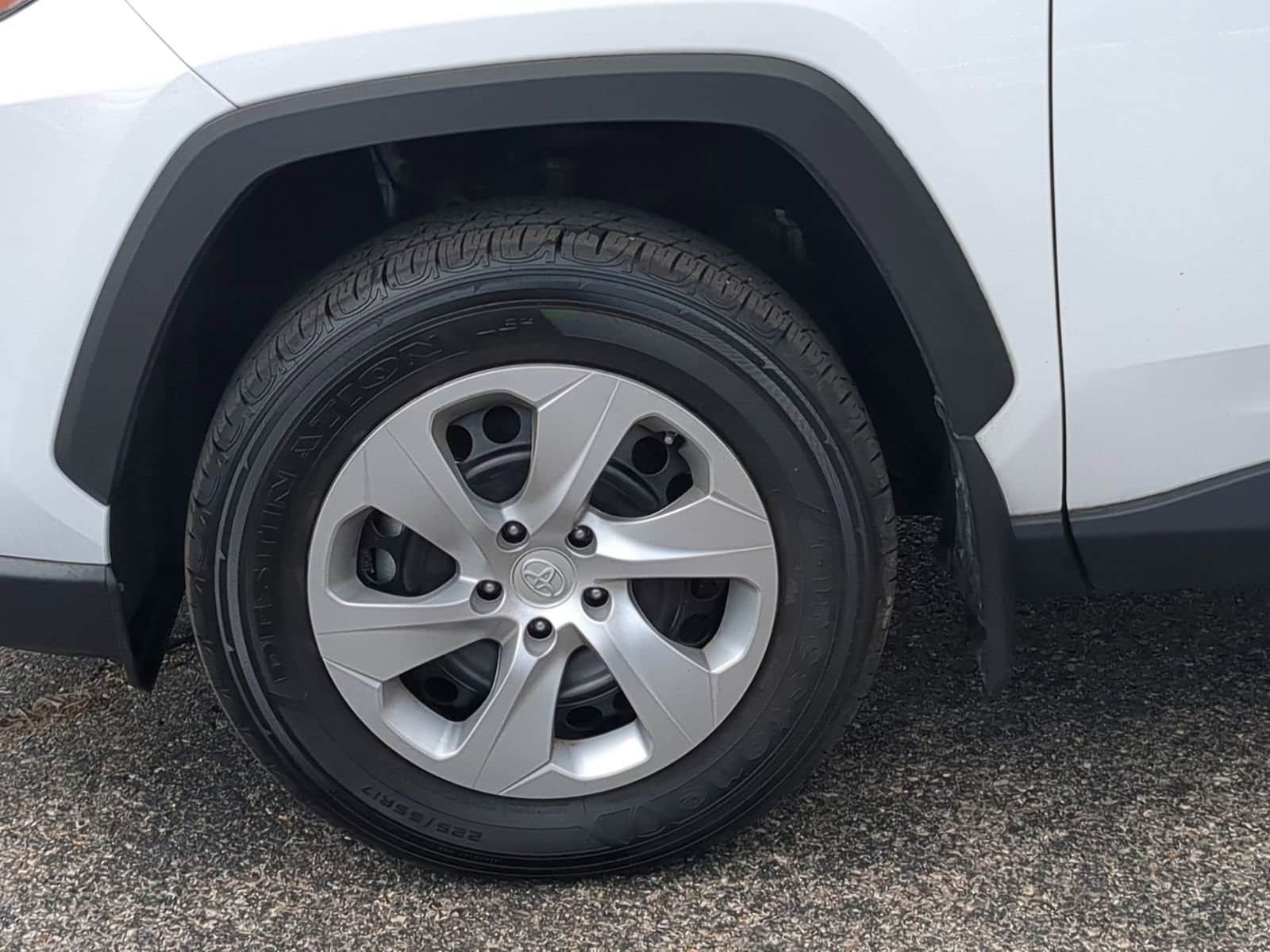 Thumbnail: 2023 Toyota RAV4 - 14