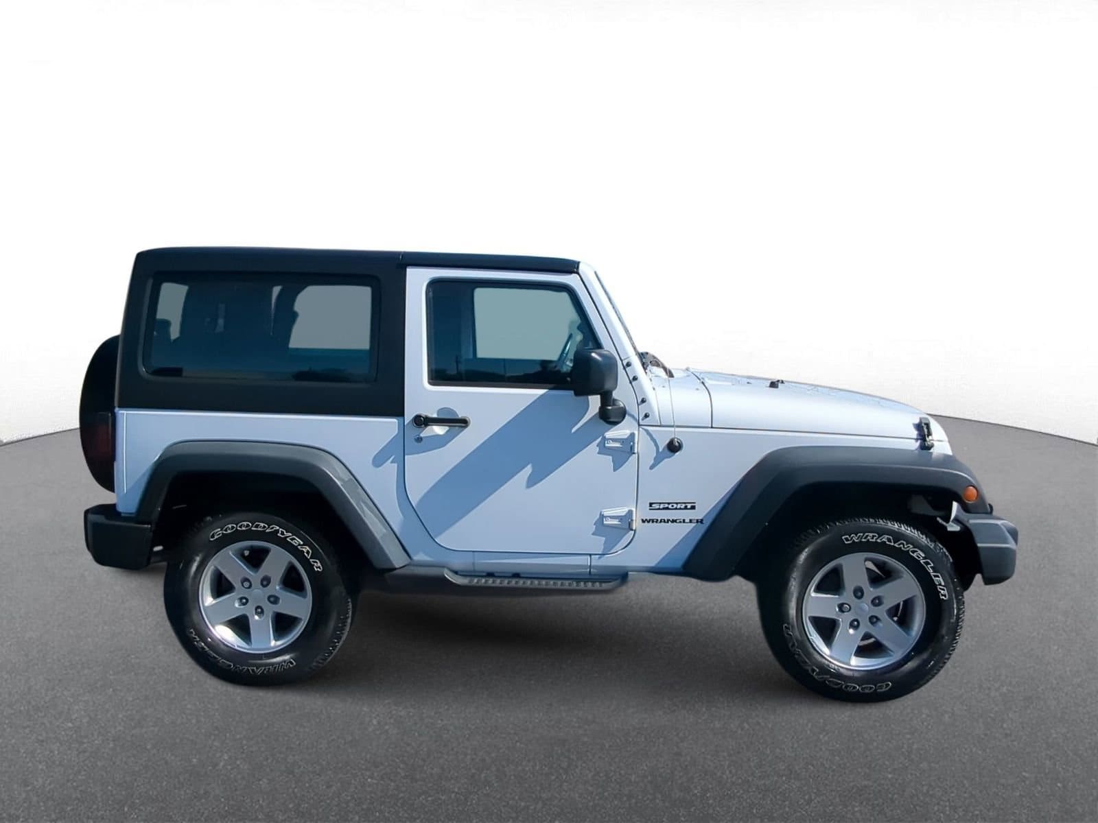 Thumbnail: 2015 Jeep Wrangler - 9