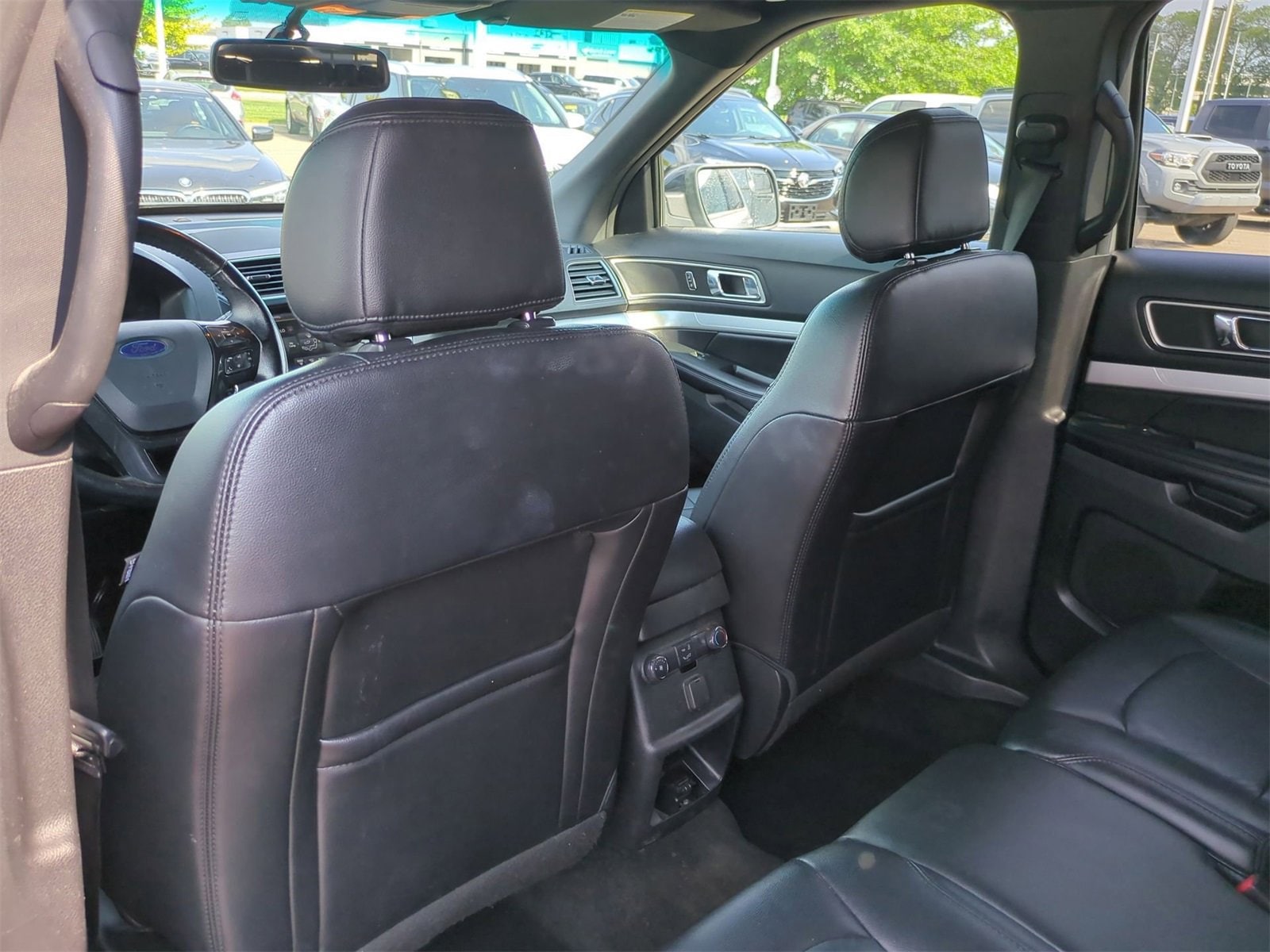 Thumbnail: 2016 Ford Explorer - 15