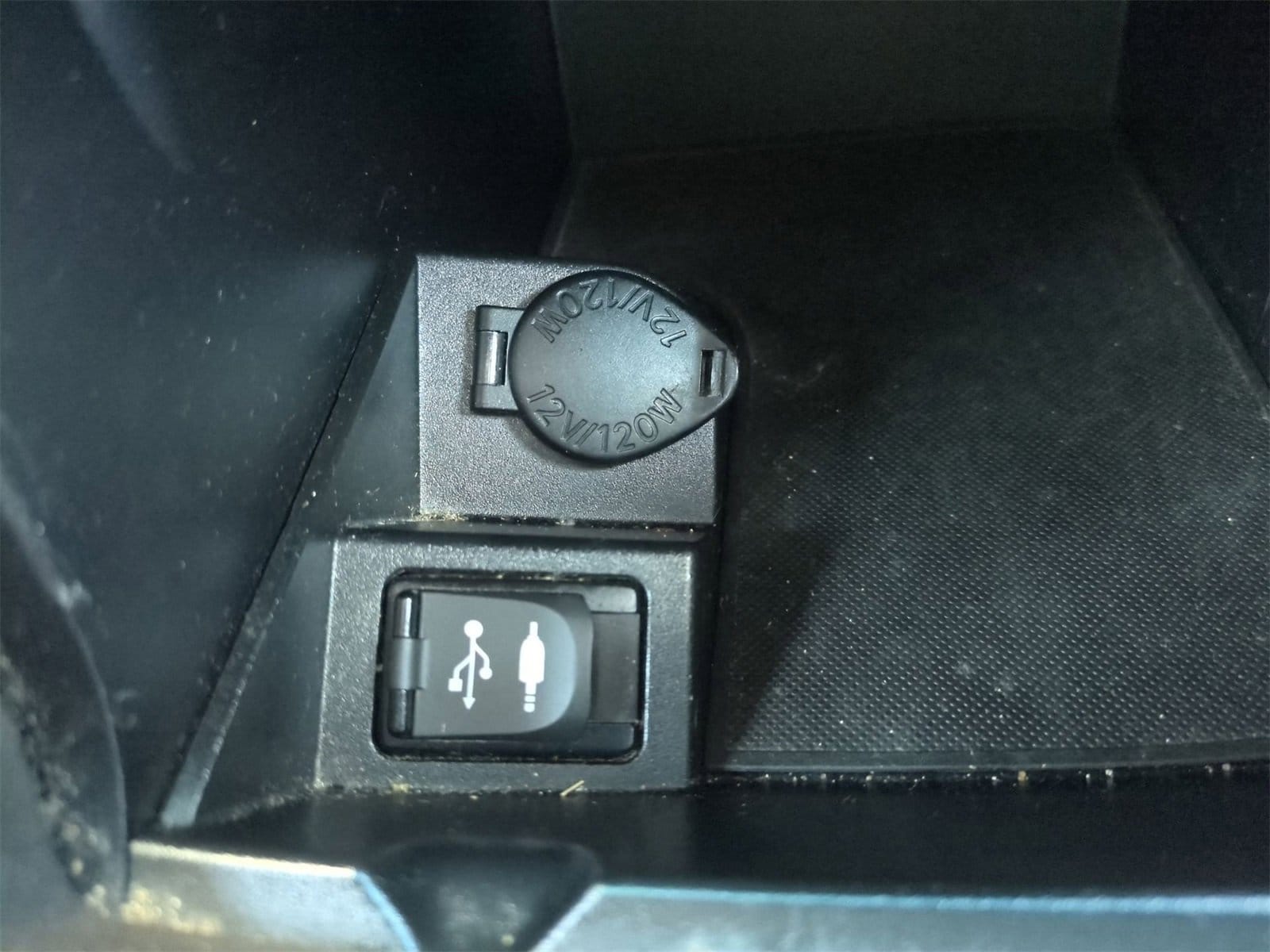 Thumbnail: 2016 Toyota Camry - 31