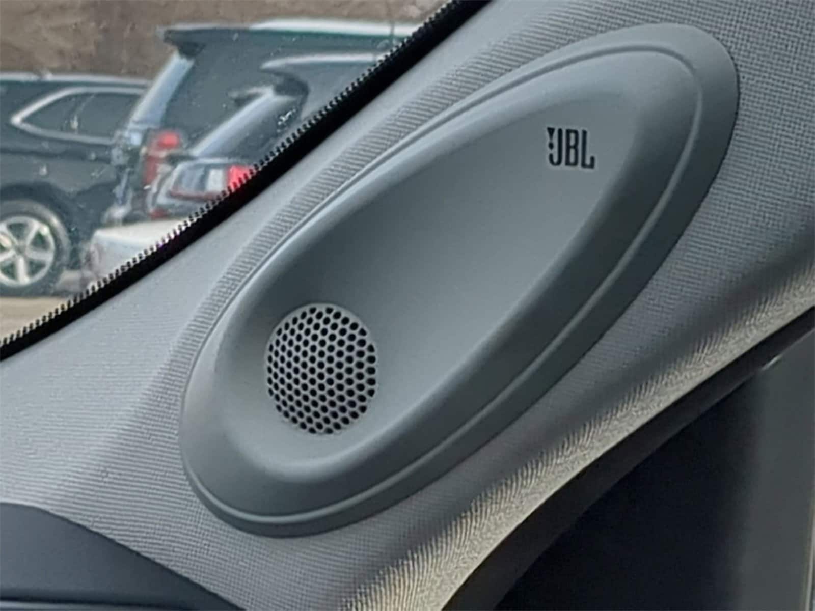 Thumbnail: 2023 Toyota Highlander - 38