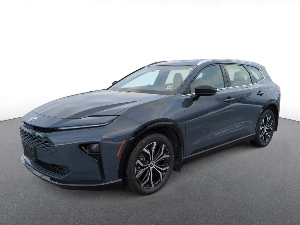 Used 2025 Toyota Crown Signia XLE SUV