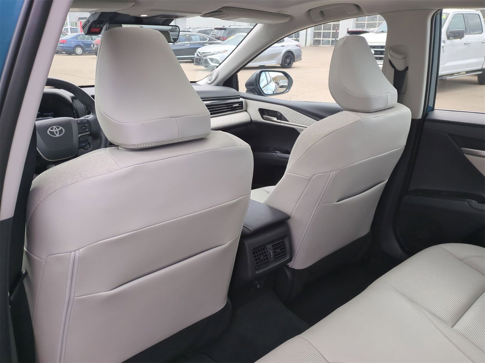 Thumbnail: 2025 Toyota Camry - 17