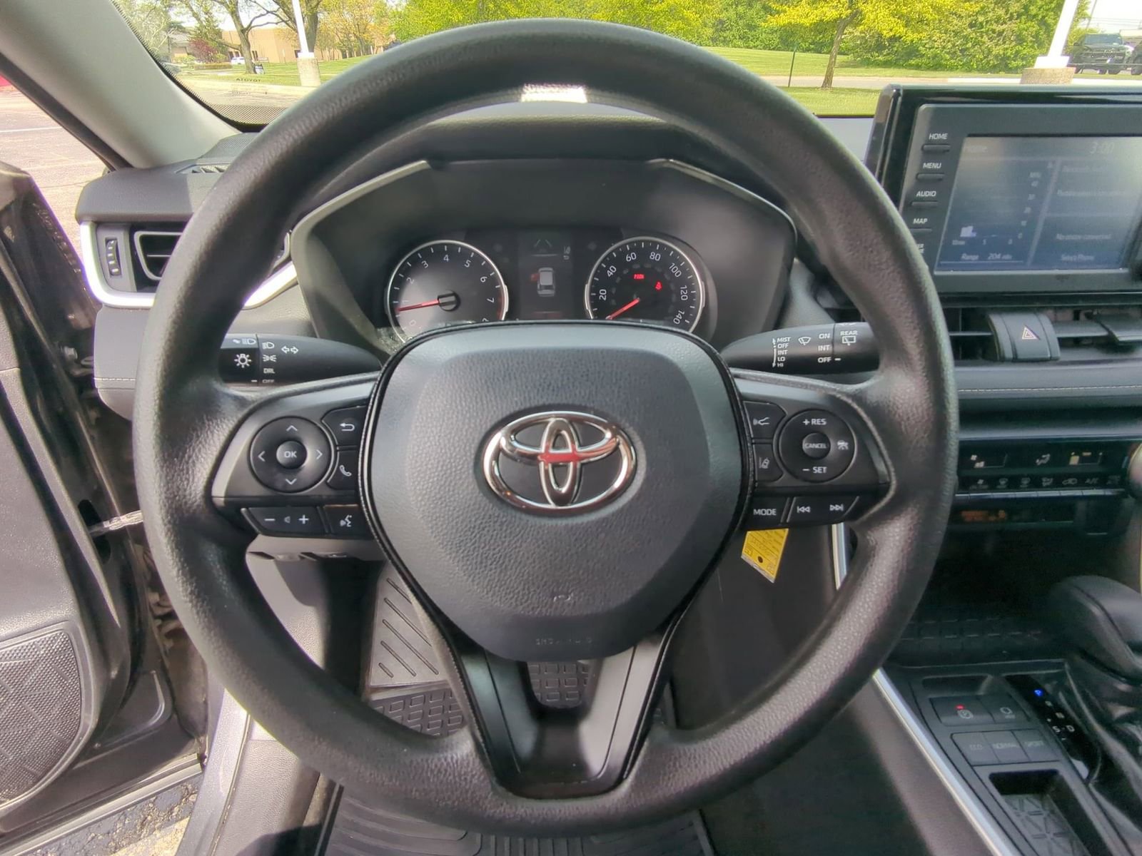 Thumbnail: 2019 Toyota RAV4 - 22