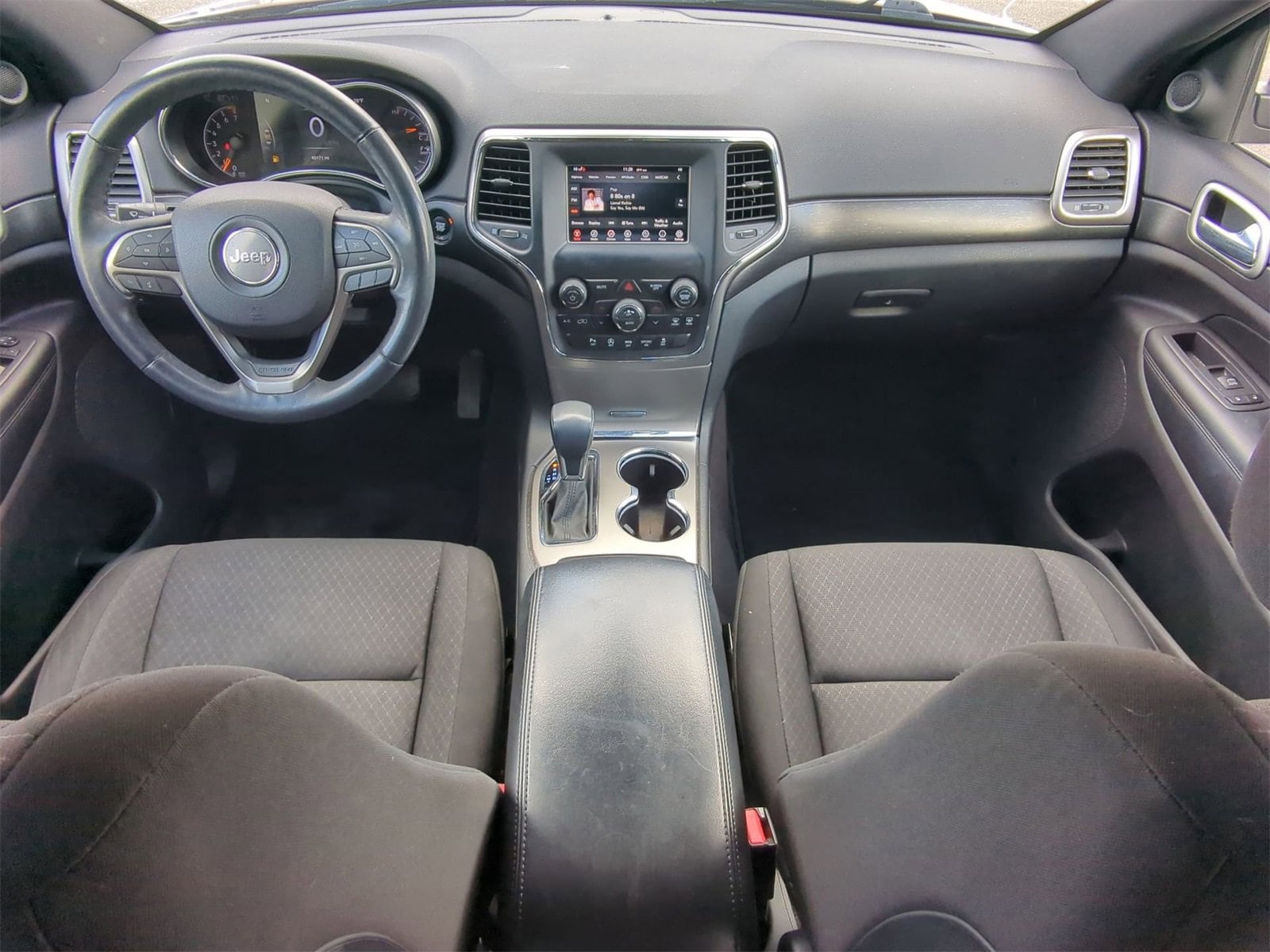 Thumbnail: 2018 Jeep Grand Cherokee - 15