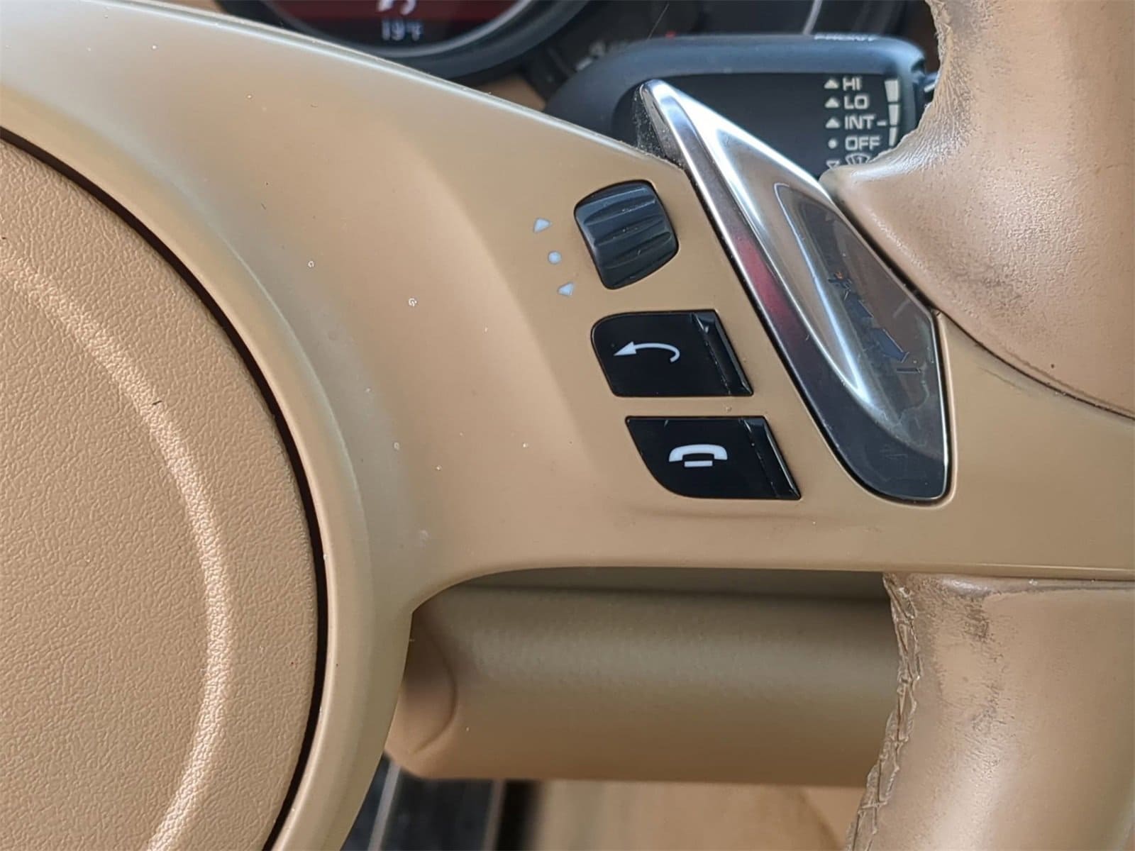 Thumbnail: 2015 Porsche Panamera - 25