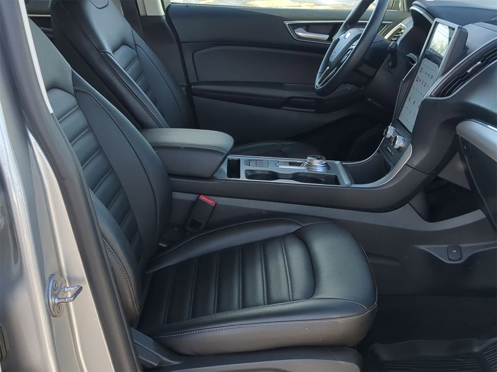 Thumbnail: 2021 Ford Edge - 28