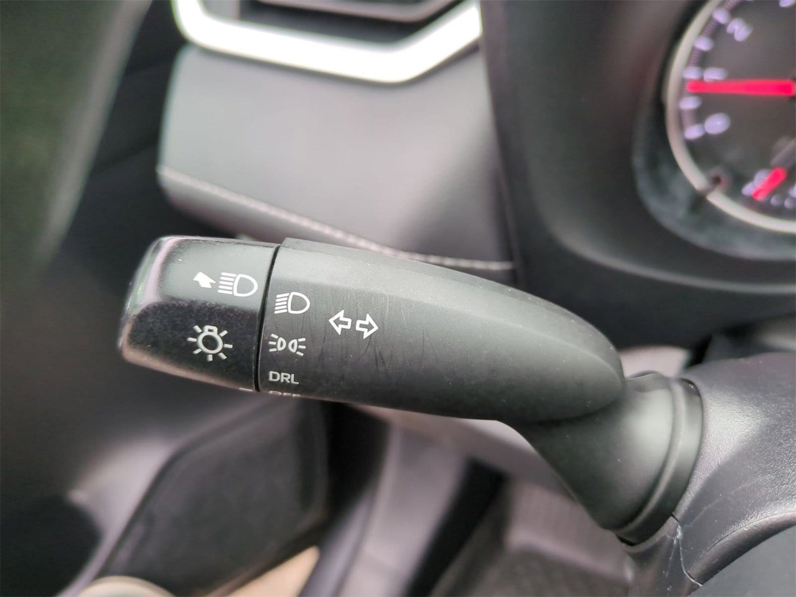 Thumbnail: 2022 Toyota RAV4 - 25